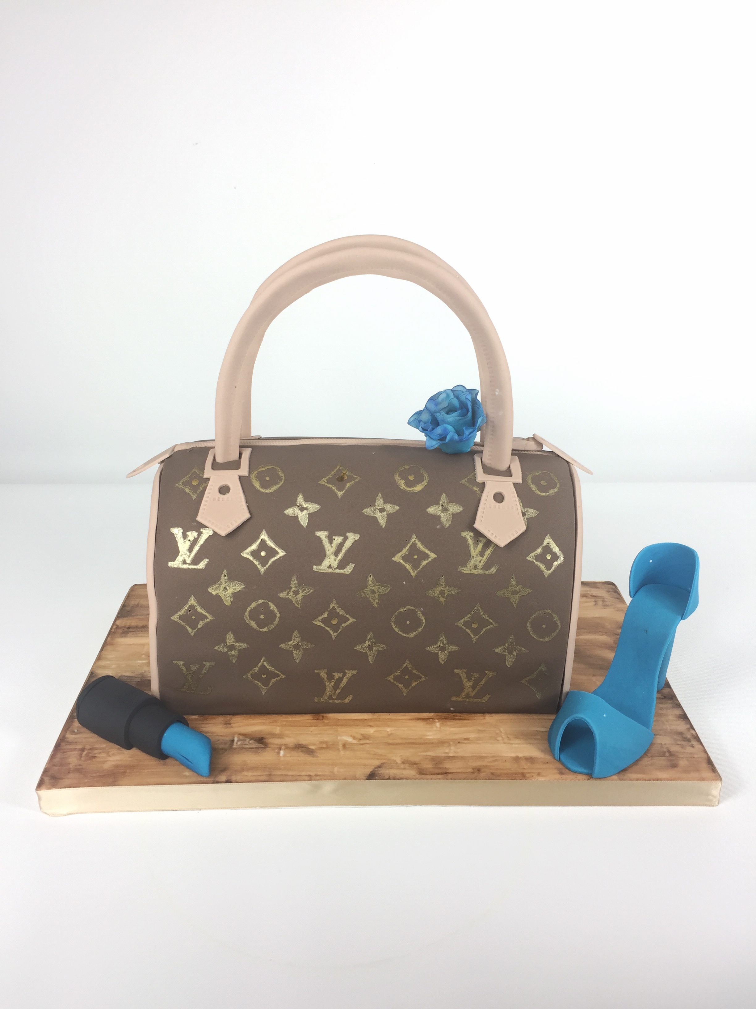 Louis Vuitton ladies handbag Birthday Cake in brown