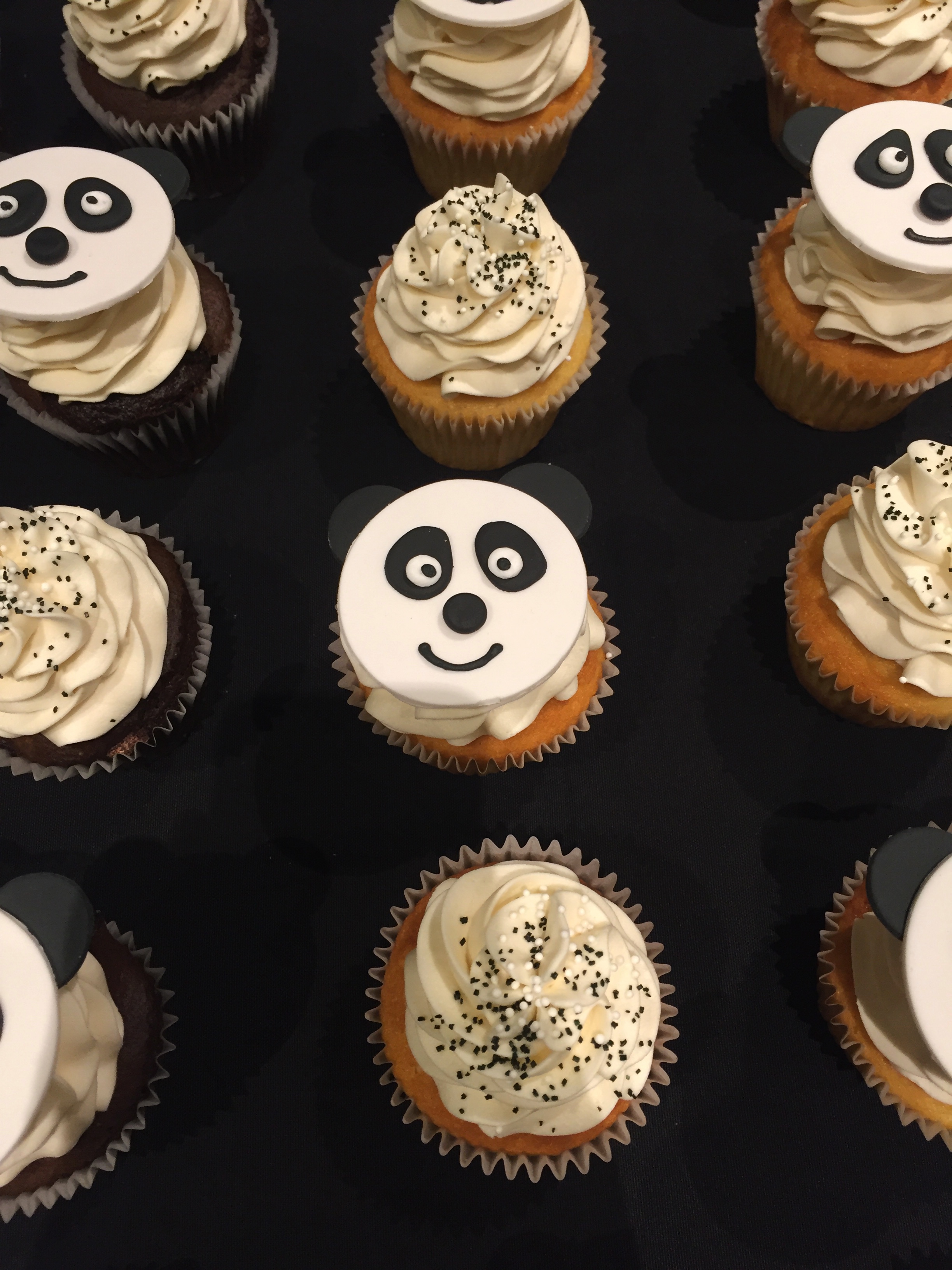 Adorable 3 Tier Panda Cake Stand And Panda Cupcakes Holder For Happy  Birthday Party Decorations From Kuguacaig, $20.05 | DHgate.Com